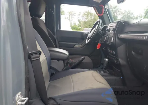 2015 Jeep Wrangler Unlimited Sport z USA, uszkodzony, nr VIN 1C4HJWDG1FL635620